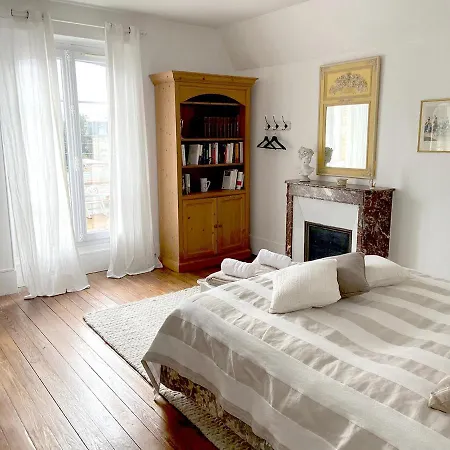 Les Chambres De Louis Le Chesnay  Exterior photo